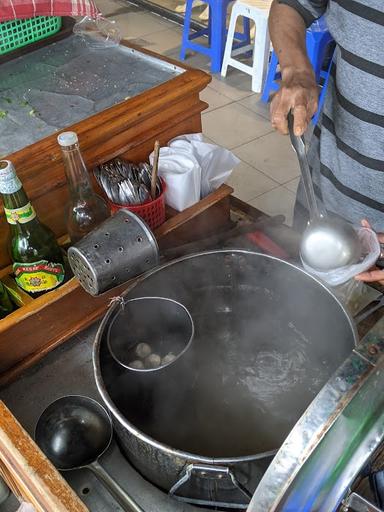 BAKSO KIKIL PAK JAKA