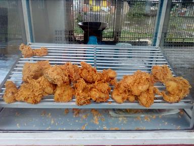 IZ FRIED CHICKEN