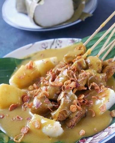 SATE PADANG UDA KUMIS