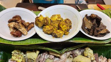 SOTO KUNING PAK YUSUP