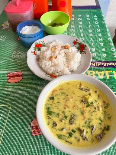 SOTO KUNING SI ABAH PELIPUR LAPAR