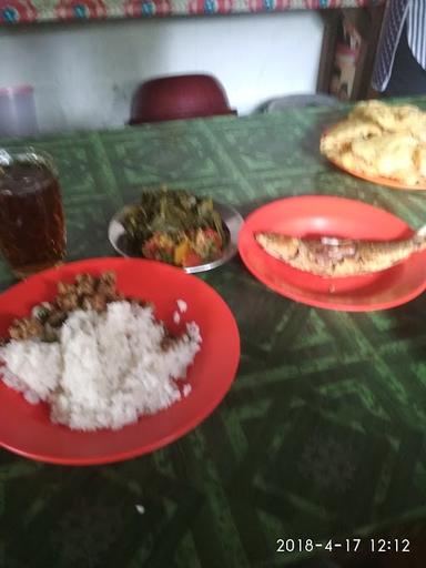 WARUNG NITA PEPES AYAM DAN IKAN