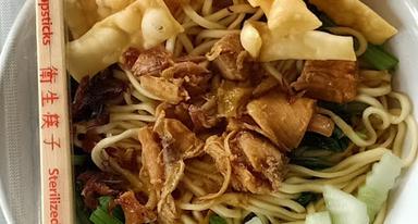 WARUNG TETANGGA SEBLAK SUKI MIE AYAM5000 ES CAMPUR PISCOK DLL