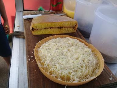 MARTABAK MANIS TELOR BANGOR