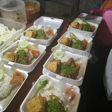 AYAM PENYET SAMBEL IJO PANDAWA 04