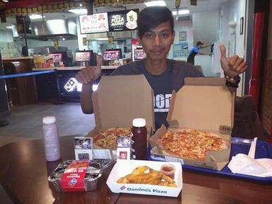 DOMINO'S PIZZA