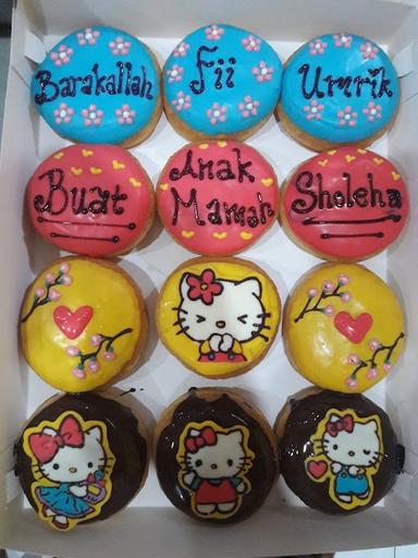 TOKO DONAT MADU CIHANJUANG TAJUR