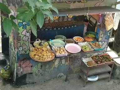 WARUNG NASI UDUK GORENGAN IBU YATI