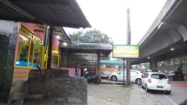 RUMAH MAKAN 77 MASAKAN PADANG