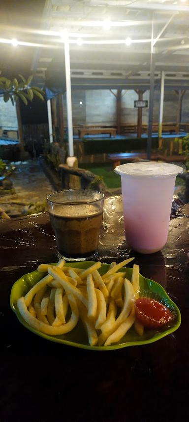 ANGKRINGAN MAHESA 2 CAFE & RESTO