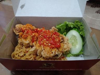 AYAM GEPREK NYENGITZ BOJONEGORO