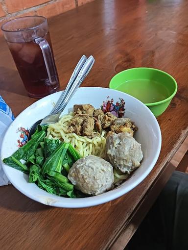 BAKSO MR.GRANAT & MIE AYAM SUMATRA