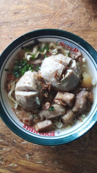 BAKSO & MIE AYAM ARABELLA