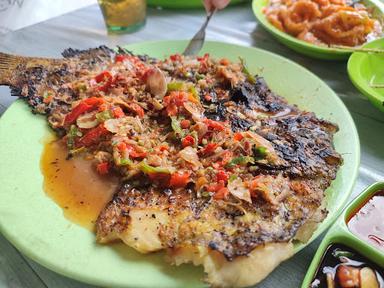 IKAN BAKAR LAUTAN PONDOK RAJEG