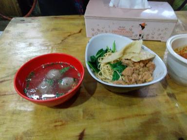 MIE AYAM AWENK