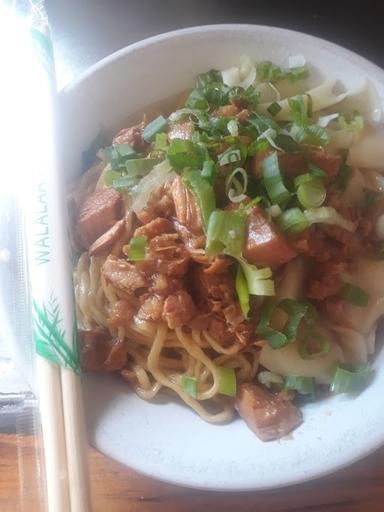 MIE AYAM BAKSO PAGSIT GAJAH MUNGKUR BAIM