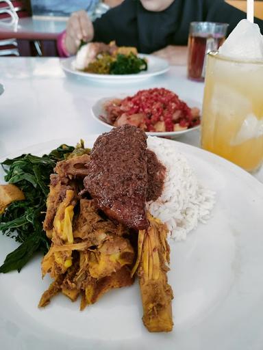 RUMAH MAKAN ANDA MASAKAN PADANG