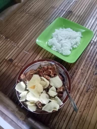 WARUNG GADO GADO IBU NYAI SEGEBRO/GADO-GADO NGAMBEK