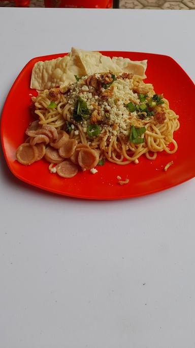 MIE NYONYOR