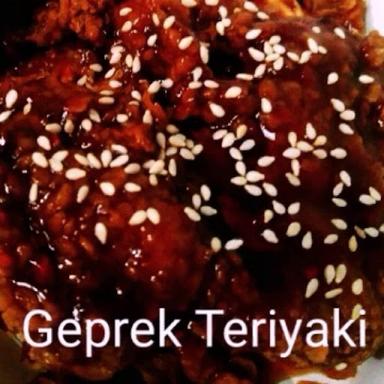 AYAM GEPREK JIBREUG