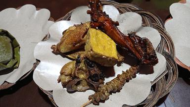 AYAM GORENG BAKAR IDOLA,, JAMIKA