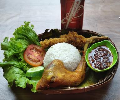 AYAM GORENG KREMES LUNA