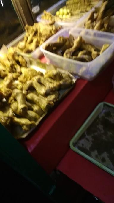 AYAM GORENG SABUKU