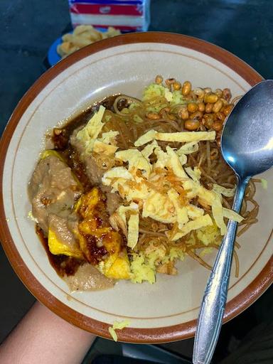 KUPAT TAHU DAN NASI KUNING MANG ENTIS