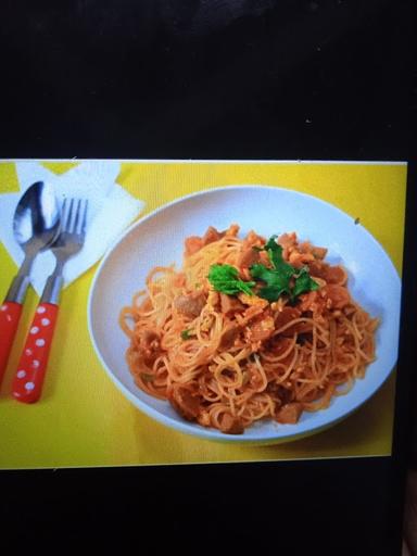 SPAGHETTI SAADAH/AYAM BAKAR/SERUNDENG SAADAH