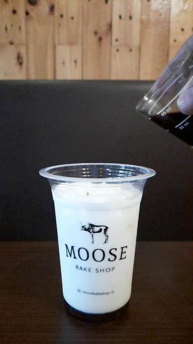 MOOSE BAKE AND COFFEE SHOP