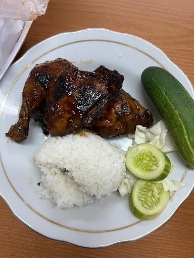 AYAM DAN SEAFOOD BAKAR TALIWANG