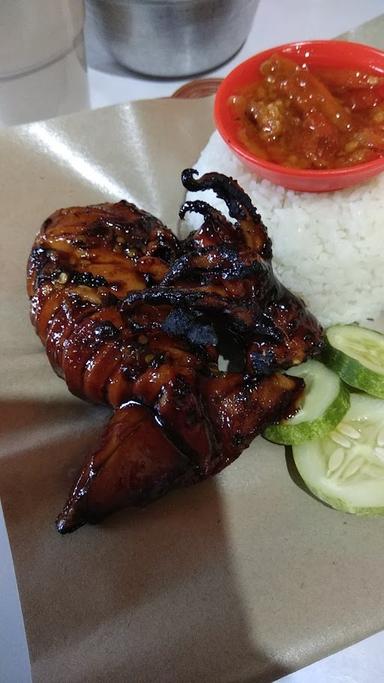 AYAM DAN SEAFOOD BAKAR TALIWANG