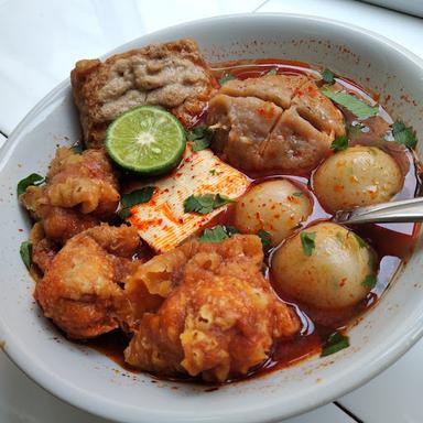 SEBLAK BASO ACI DAN CILOK JOSS