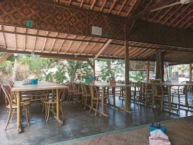 WARUNG NASI MPOK YATI