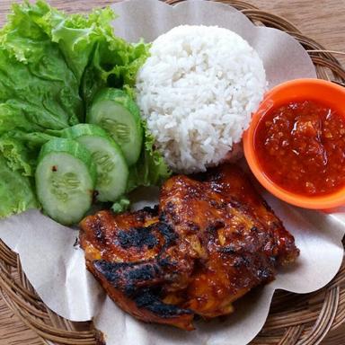 AYAM BAKAR BUNDA NURUL