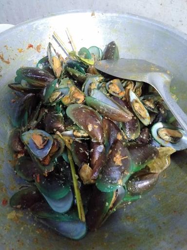 PECEL LELE LESEHAN CAK DJI