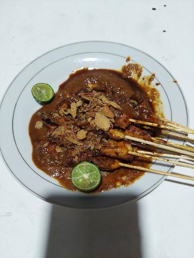 SATE AYAM DAN KAMBING AZKIA