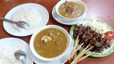 WARUNG SATE TONGSENG PAK NARYO SOLO