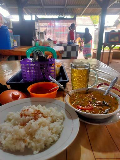 WARUNG SOTO BETAWI DUMEK