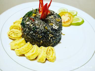 NASI GORENG UWU MANG MOMO