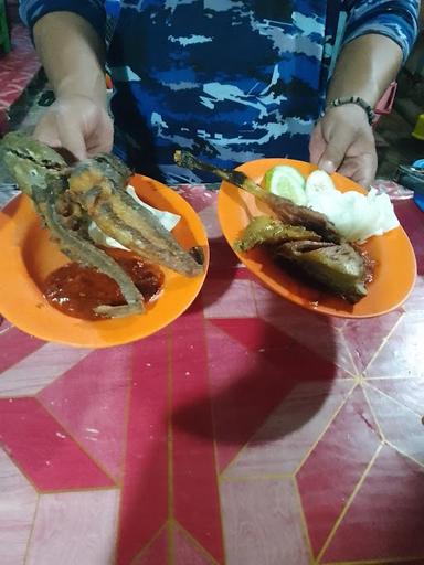 SEAFOOD FITRIE WIDJAYA