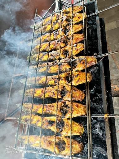 WARUNG IKAN BAKAR TONI