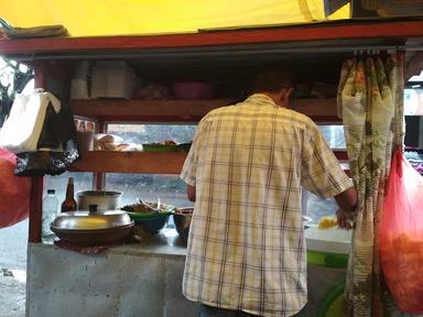 WARUNG NASI KUNING & GADO PAK NARTO