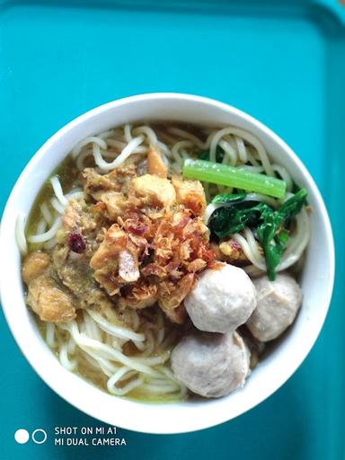 BAKSO DAN MIE AYAM DEEVA WONOGIRI