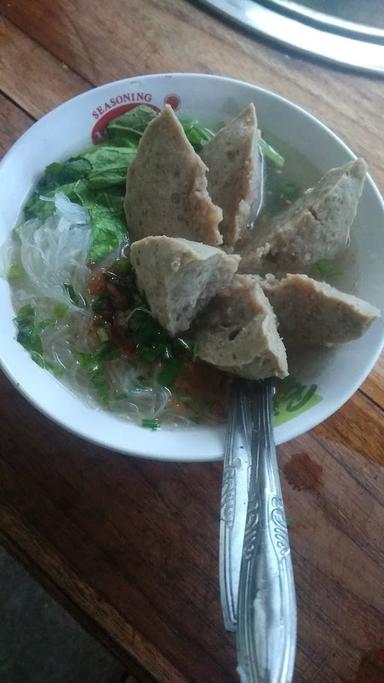 BAKSO DAN MIE AYAM DEEVA WONOGIRI