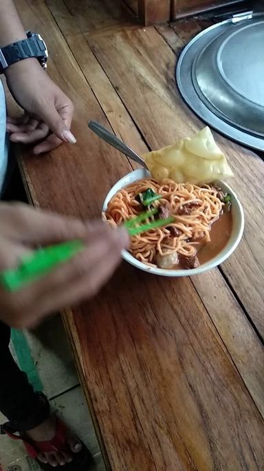 BAKSO DAN MIE AYAM DEEVA WONOGIRI