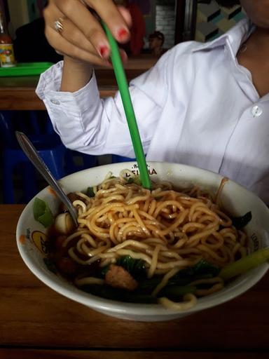 BAKSO & MIE AYAM CITA RASA WONOGIRI