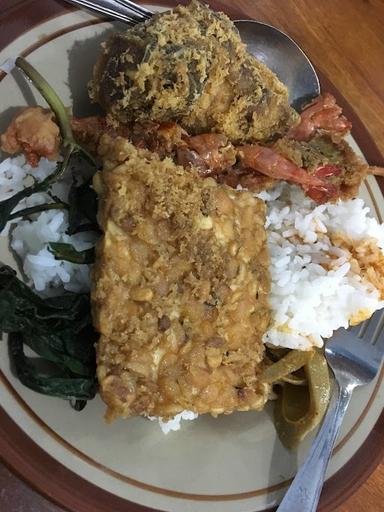 RUMAH MAKAN MINANG MURAH MERIAH