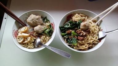 WARUNG BAKSO & MIE AYAM PAK SUGENG