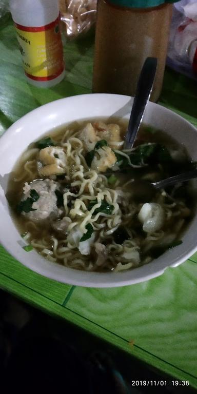 WARUNG BAKSO & SOTO MBAK MAH